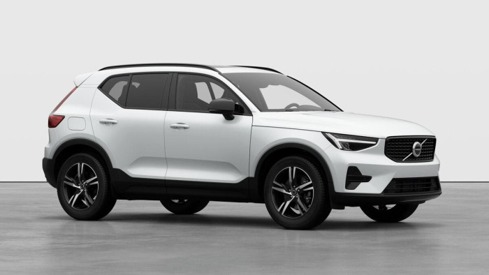 Volvo XC40 B3 AUT DARK PLUS