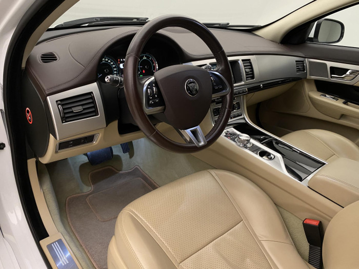 Jaguar XF 3.0 V6D AUT CZ 3.0 d