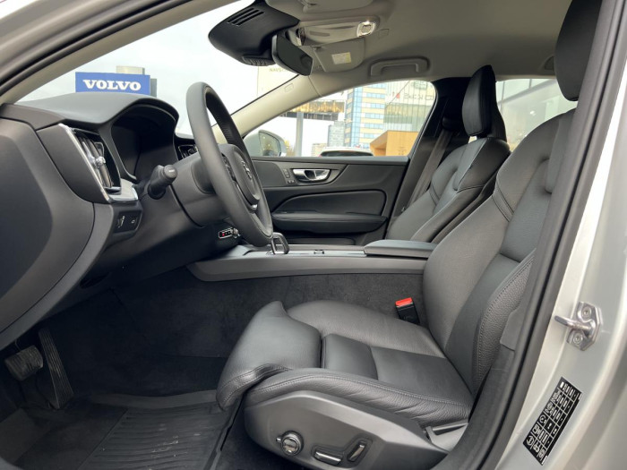 Volvo V60 CROSS COUNTRY B4 AWD Aut 1.maj