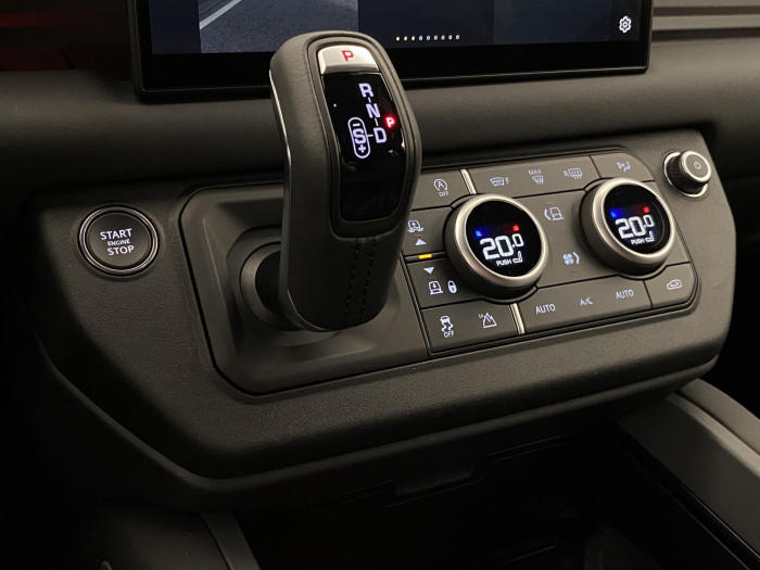 Land Rover Defender 110 D300 X-DYNAMIC SE AWD AUT 3.0 d Dynamic SE