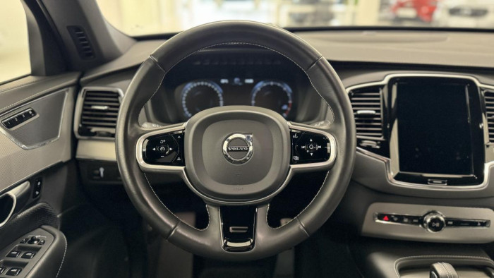 Volvo XC90 B5 AWD R-DESIGN AUT REZERVACE