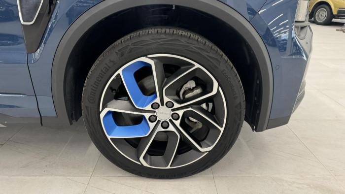 Lynk & Co 01 PHEV DCT AUT