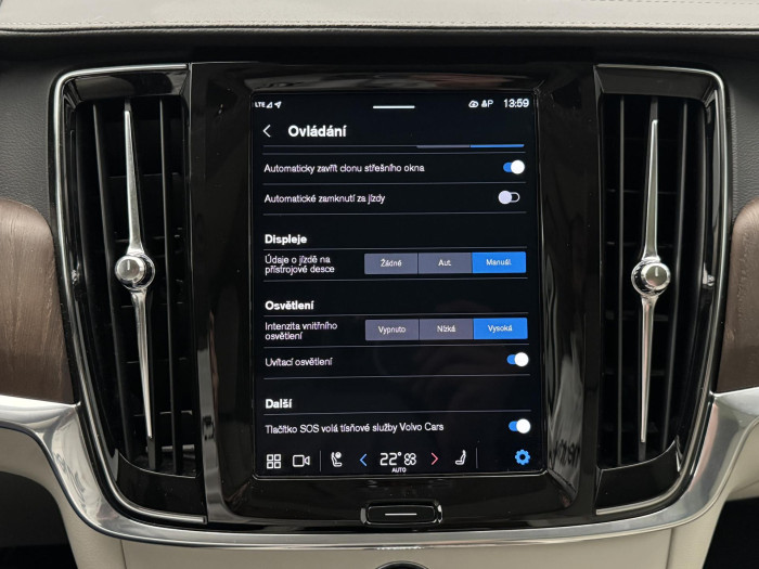 Volvo V90 CC B5 AWD PRO AUT REZERVACE 2.0 CC CC