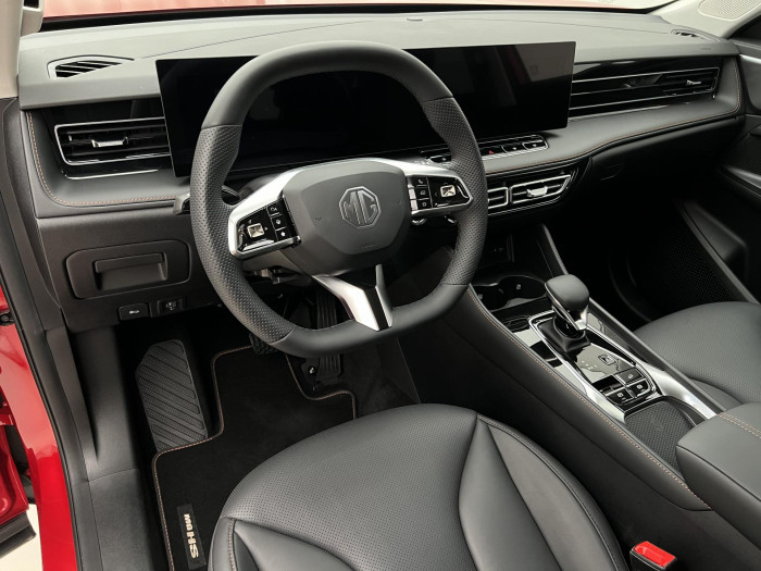 MG HS 1.5 TGI EXCLUSIVE AUT CZ 1.maj 1.5 Exclusive