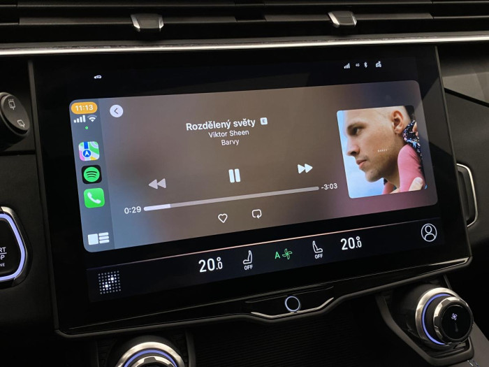 Lynk & Co 01 PHEV DCT AUT 1.maj. REZERVACE