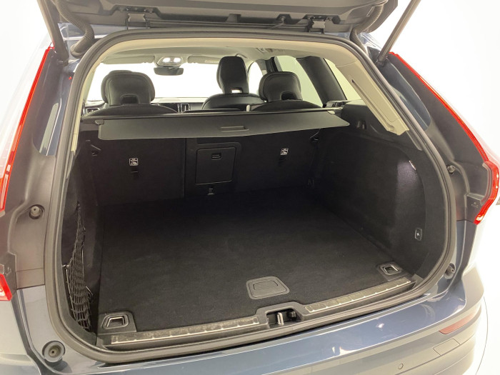 Volvo XC60 B4 AWD CORE AUT CZ