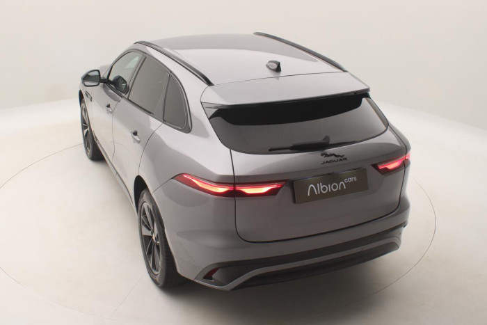 Jaguar F-Pace P250 R-DYNAMIC SE REZERVACE 2.0 Dynamic SE