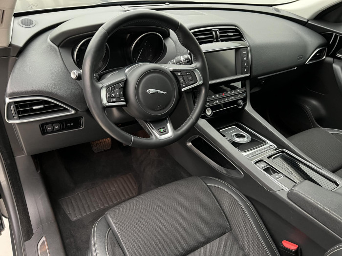 Jaguar F-Pace 20d R-SPORT AWD AUT CZ 2.0 d Sport