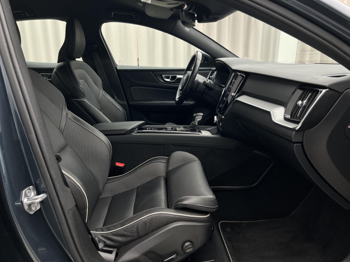 Volvo S60 T5 R-DESIGN AUT