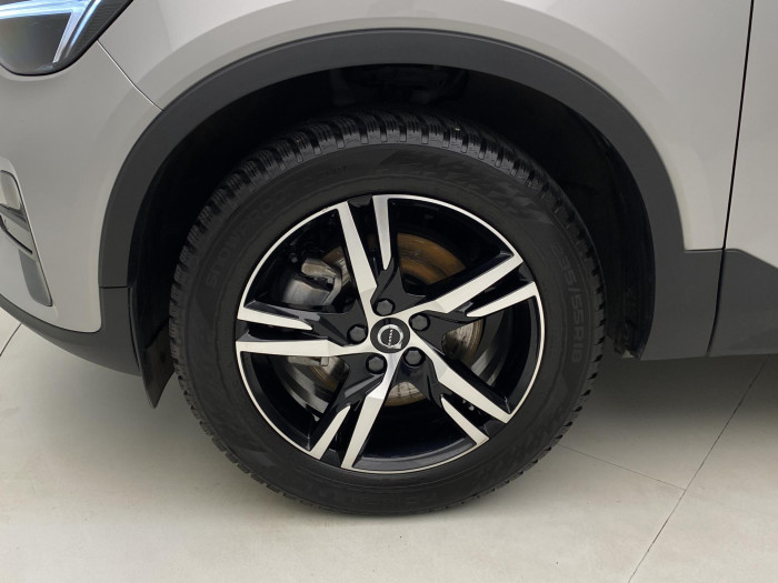 Volvo XC40 B3 DARK PLUS AUT CZ
