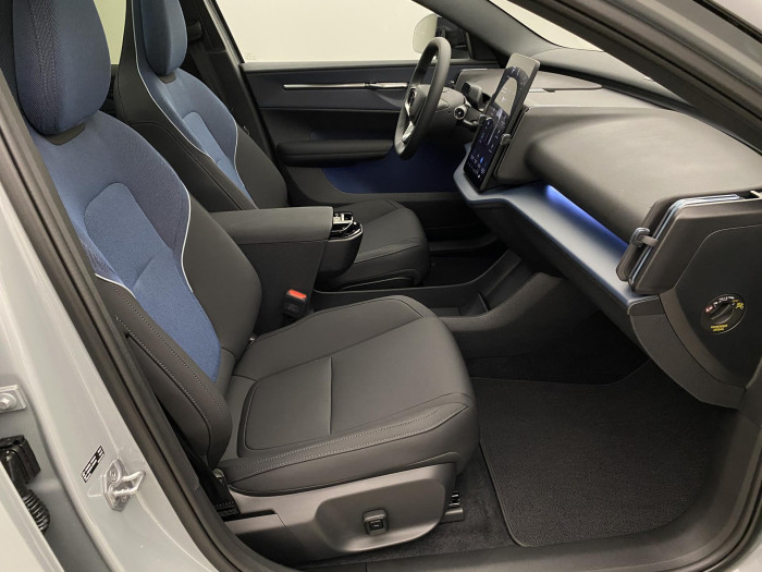 Volvo EX30 CROSS COUNTRY TWIN ULTRA