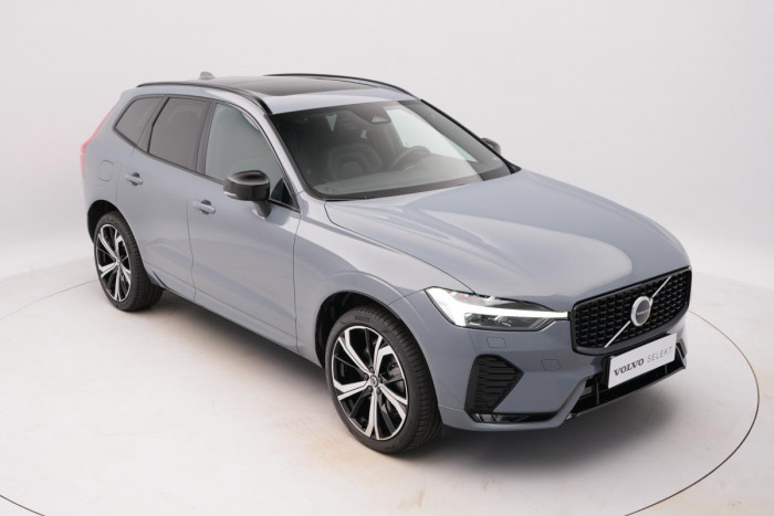 Volvo XC60 B4 AWD PLUS DARK AUT REZERVACE