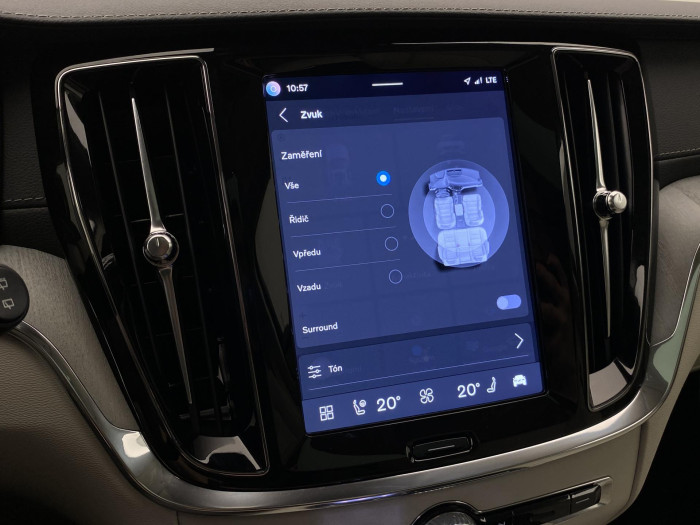 Volvo V60 T8 AWD PLUG-IN BRIGHT ULTRA CZ