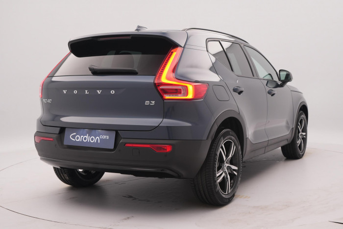 Volvo XC40 B3 AUT DARK PLUS