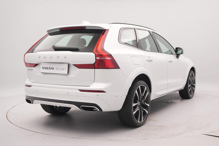 Volvo XC60 B5 AWD R-DESIGN AUT