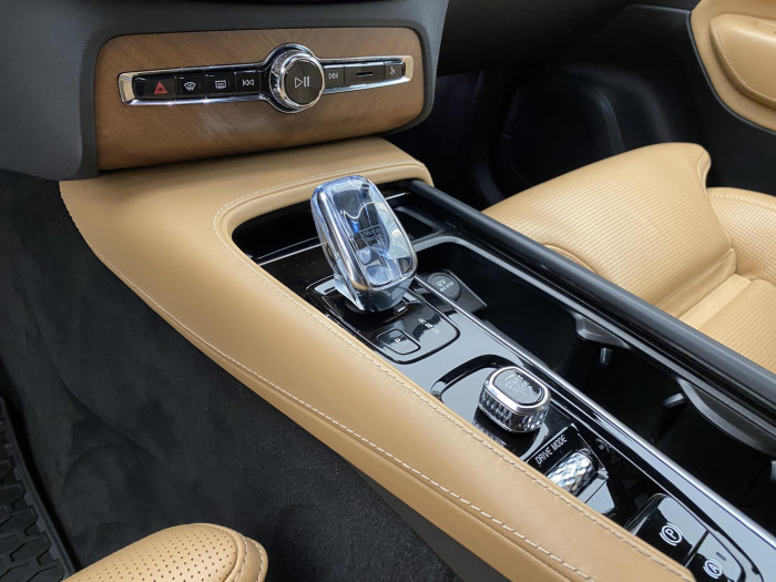 Volvo XC90 B5 AWD INSCRIPION AUT CZ