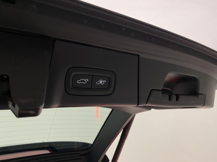 Volvo V90 D4 INSCRIPTION AUT REZERVACE 2.0 d