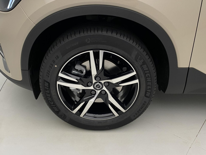 Volvo XC40 B3 AUT DARK PLUS