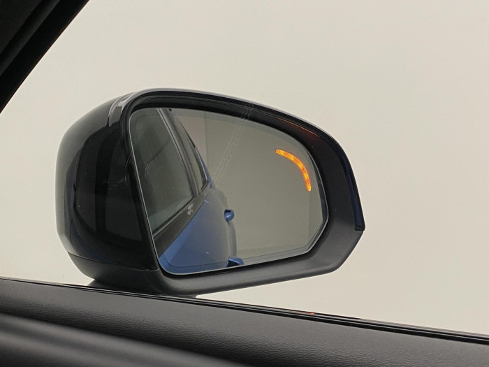 Volvo XC40 B4 AWD R-DESIGN AUT 1.maj