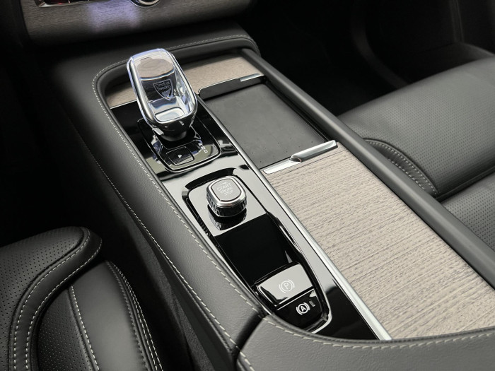 Volvo XC90 B5 AWD PLUS DARK 7MÍST AUT CZ