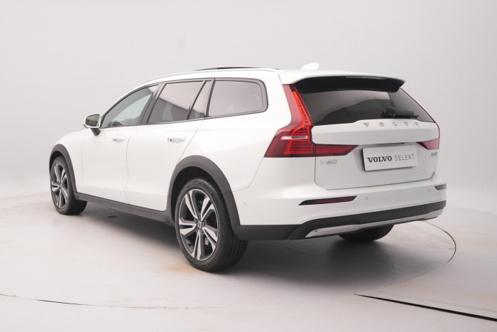 Volvo V60 CC B5 AWD ULTIMATE REZERVACE 2.0 CC CC