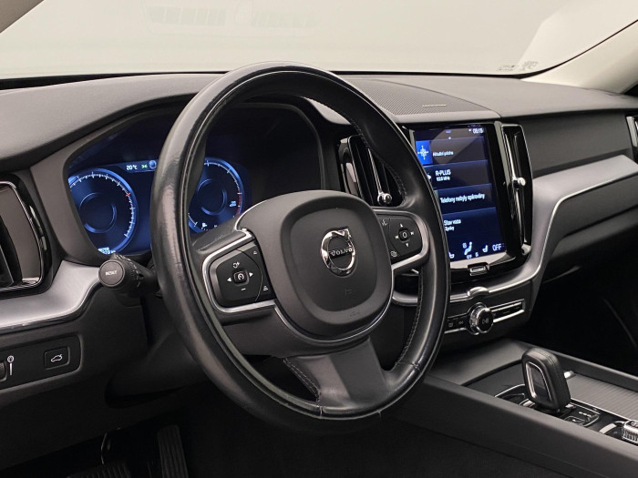 Volvo XC60 B4 AWD DARK PLUS AUT