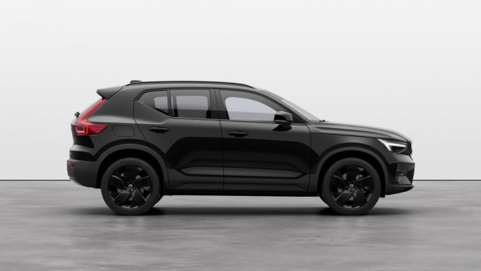 Volvo XC40 B4 AUT PLUS BLACK EDITION