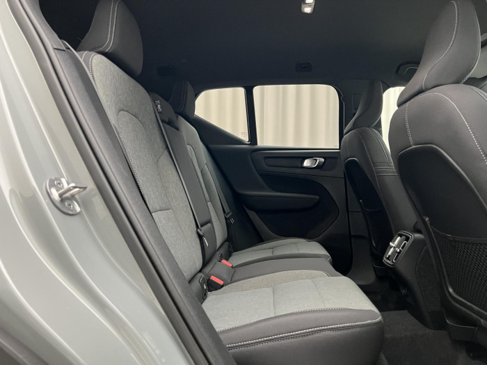 Volvo XC40 B3 PLUS DARK AUT CZ 1.maj.