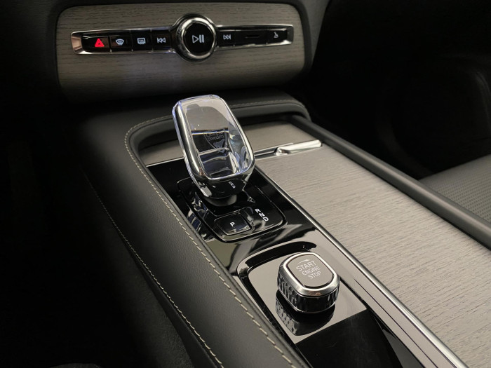 Volvo XC90 T8 AWD PLUS DARK RECHARGE AUT