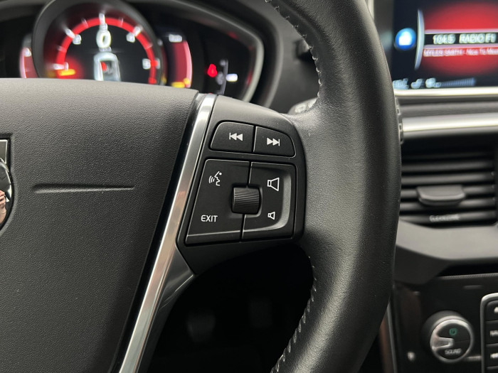 Volvo V40 D4 MOMENTUM AUT 2.0 d Momentum