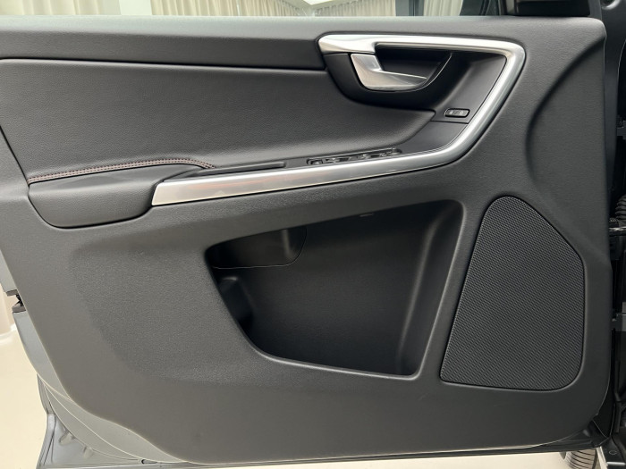 Volvo XC60 D3 SUMMUM AUT 2.0 d Summum
