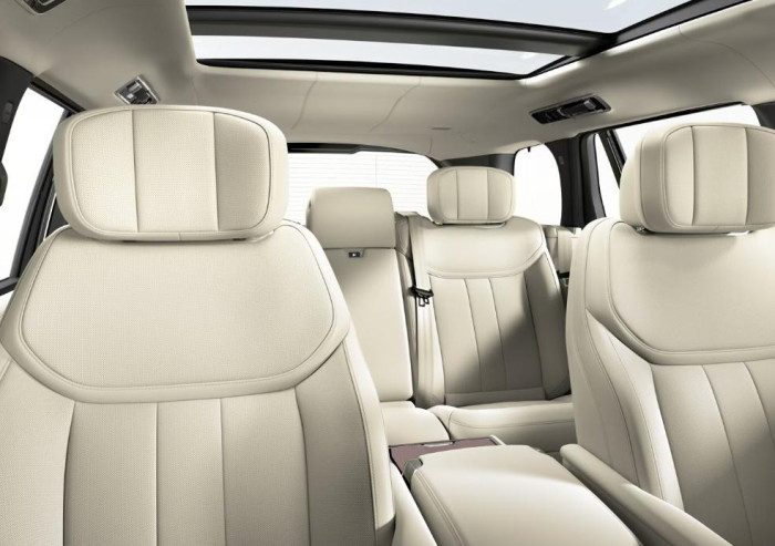 Land Rover Range Rover D350 AUTOBIOGRAPHY LWB 3.0 d