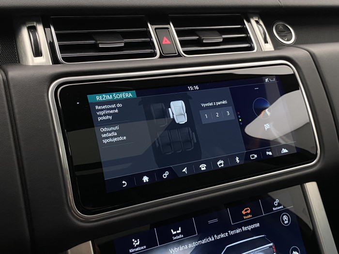 Land Rover Range Rover SDV6 AWD VOGUE REZERVACE