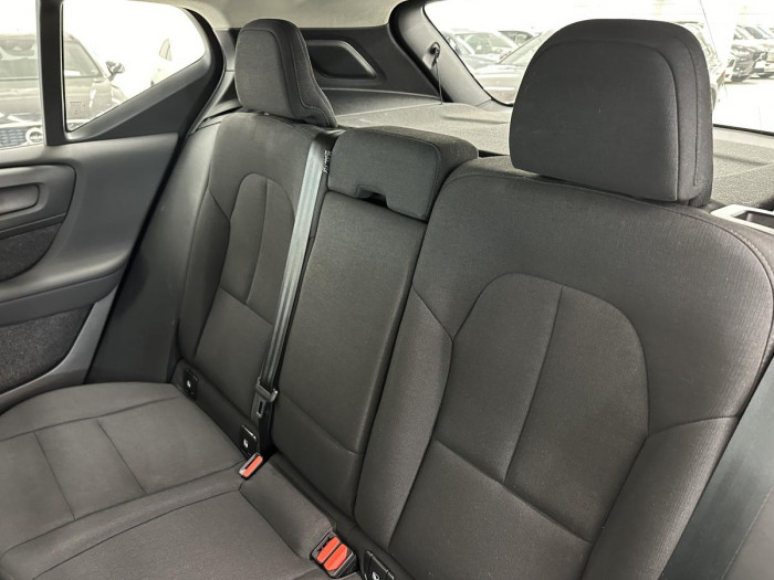Volvo XC40 T2 CORE AUT REZERVACE