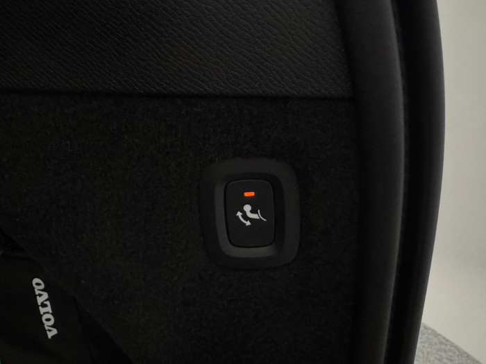 Volvo XC90 B5 AWD R-DESIGN AUT