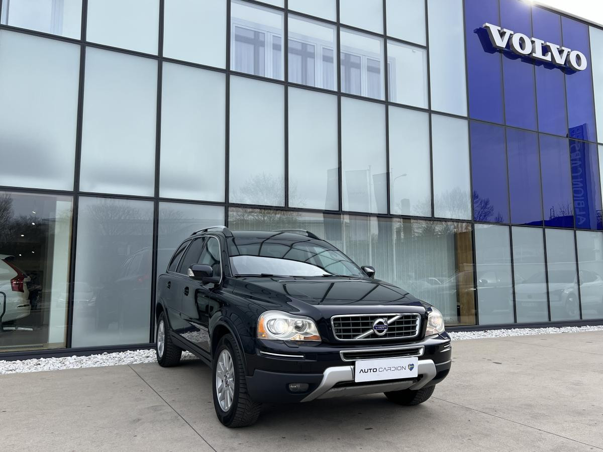 Volvo XC90 D5 AWD SUMMUM 7MÍSTNÁ 2.4 d Summum
