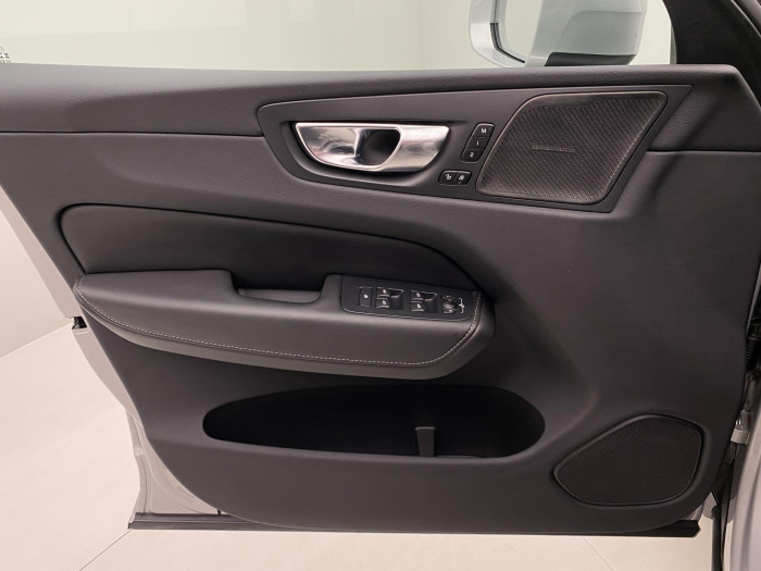 Volvo XC60 B4 AWD INSCRIPTION AUT CZ