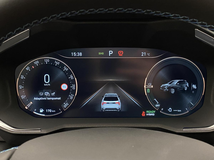 Lynk & Co 01 PHEV DCT AUT 1.maj. REZERVACE