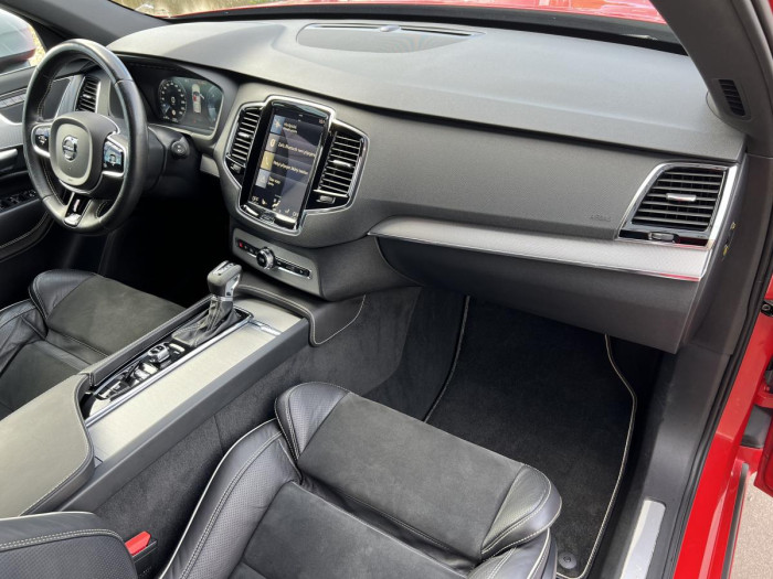 Volvo XC90 D5 AWD R-DESIGN 7MÍSTNÁ Aut 2.0 d