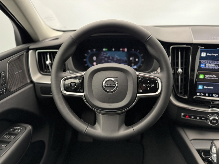 Volvo XC60 B4 AWD PLUS DARK AUT 1. maj.