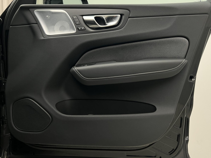 Volvo XC60 B5 AWD ULTRA BLACK EDITION AUT 2.0 Edition