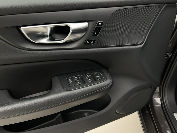 Volvo V60 B4 PLUS BRIGHT AUT 1.maj.