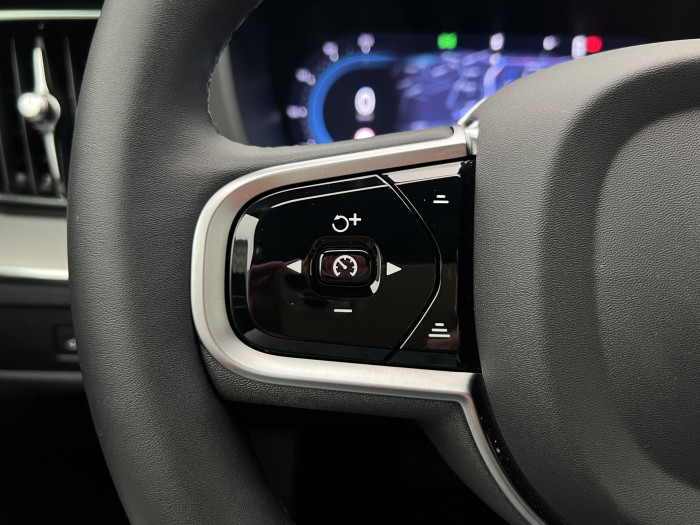 Volvo XC60 T6 AWD RECHARGE ULTRA DARK AUT