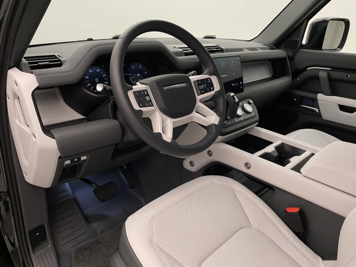 Land Rover Defender 110 D250 X-DYNAMIC SE AWD AUT 3.0 d Dynamic SE