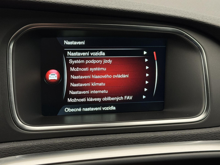 Volvo V40 D2 MOMENTUM AUT 2.0 d Momentum