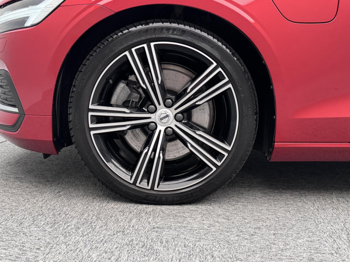 Volvo V60 T8 AWD RECHARGE INSCRIPTION