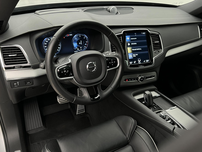 Volvo XC90 B5 AWD R-DESIGN 7MÍSTNÁ AUT