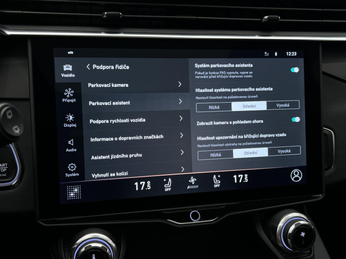 Lynk & Co 01 PHEV DCT AUT 1.maj.