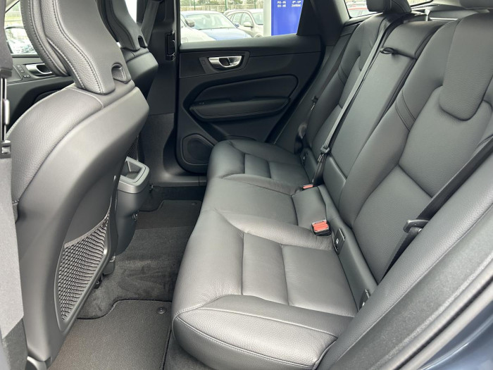 Volvo XC60 B5 AWD AUT DARK PLUS 2.0 Plus