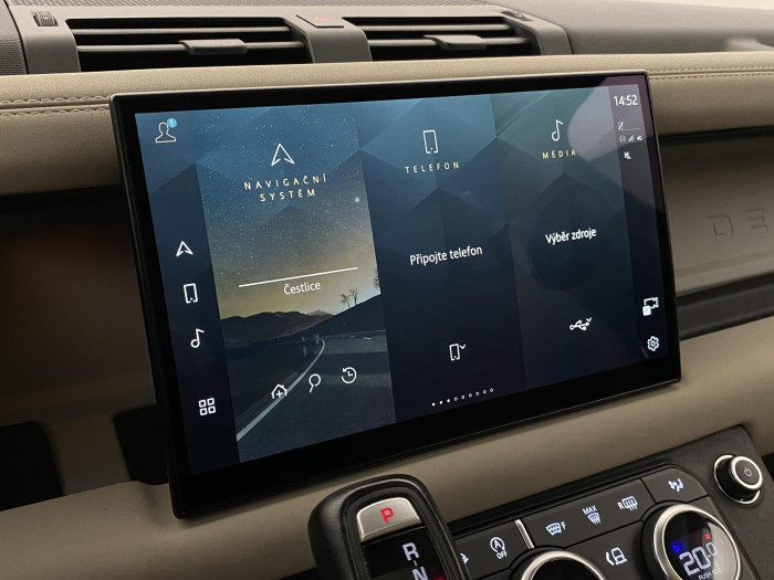 Land Rover Defender D250 AWD SE AUT CZ 3.0 d SE